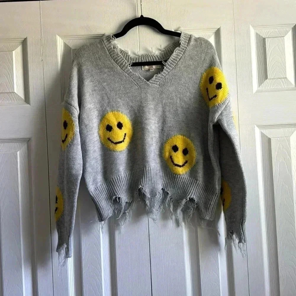 No Comment Women’s Smiley Face Cropped/Distressed Sweater size S